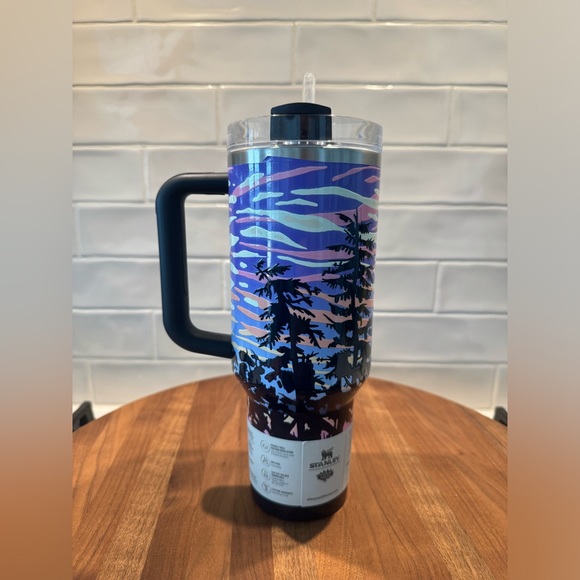 Stanley Hazy Horizon - REI Exclusive Limited Edition Tumbler - 40 oz Quencher - Picture 3 of 6